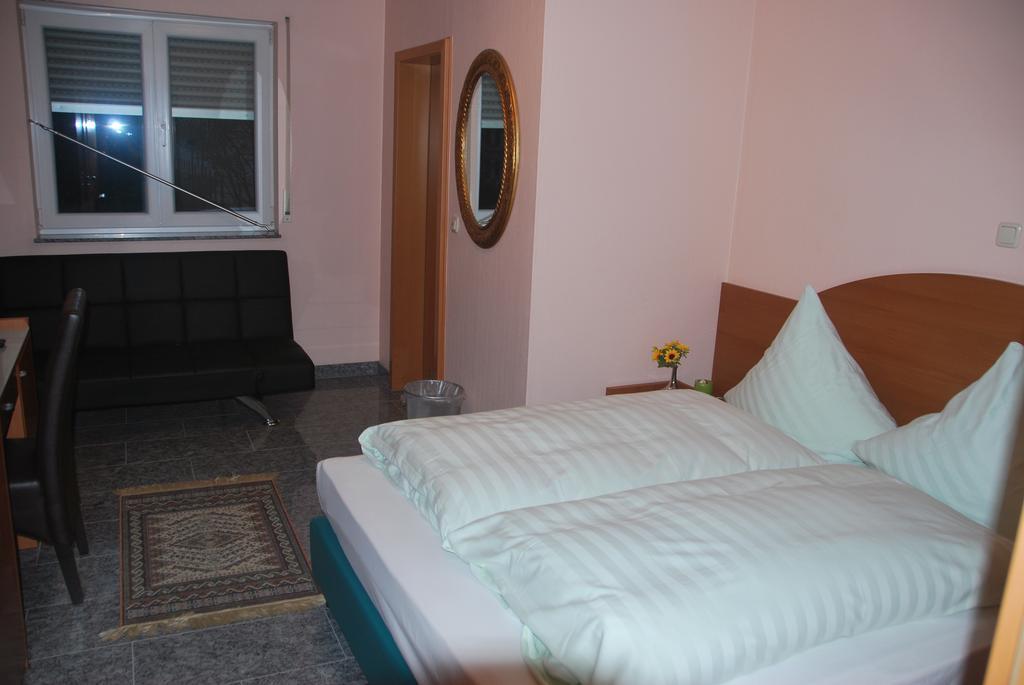 Hotel&Restaurant Garda Darmstadt Chambre photo